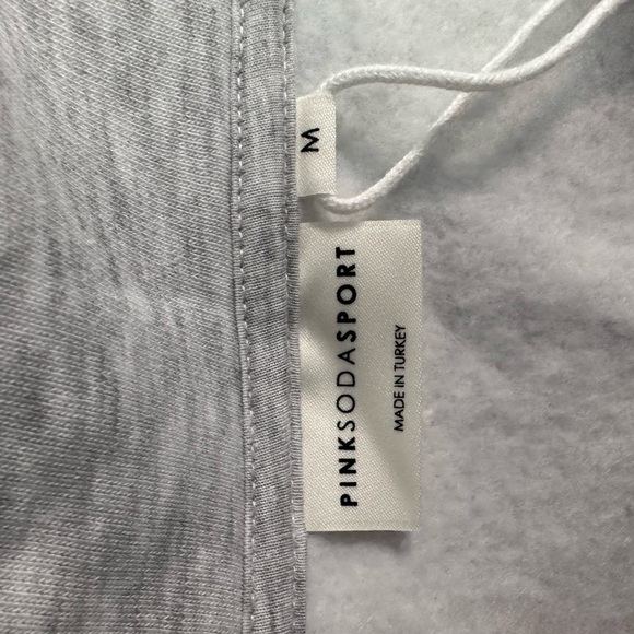 👚 Pink Soda Sport Women's Gray Cropped Pullover Sweater - Size /Medium, NWT - Picture 7 of 13